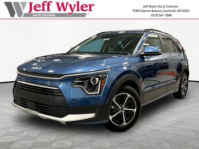 Certified 2025 Kia Niro EX