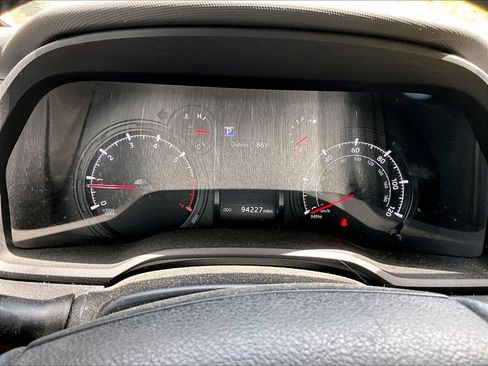 Used 2021 Toyota 4Runner SR5 Premium w/ Moonroof Package AWD/4WD image 8