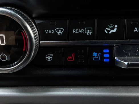 Used 2024 Ford Expedition Limited RWD image 36