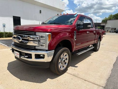 Used 2019 Ford F250 Lariat w/ Lariat Ultimate Package AWD/4WD image 4