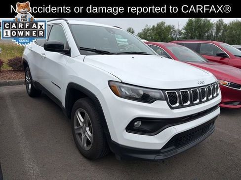 Used 2024 Jeep Compass Latitude AWD/4WD image 4