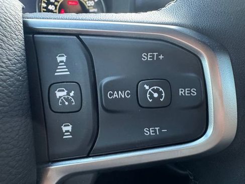 Used 2025 RAM 1500 Big Horn AWD/4WD image 8