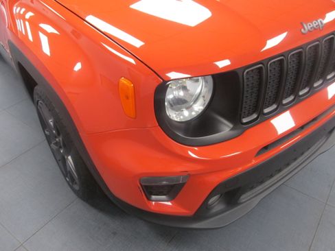 Used 2021 Jeep Renegade Latitude FWD image 10