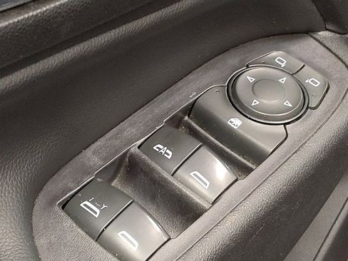 Used 2020 Chevrolet Equinox LT image 27