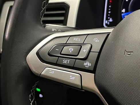 Used 2023 Volkswagen Atlas SE AWD/4WD image 26