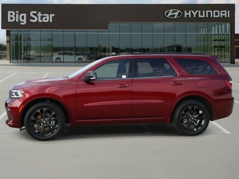 Used 2023 Dodge Durango GT image 2