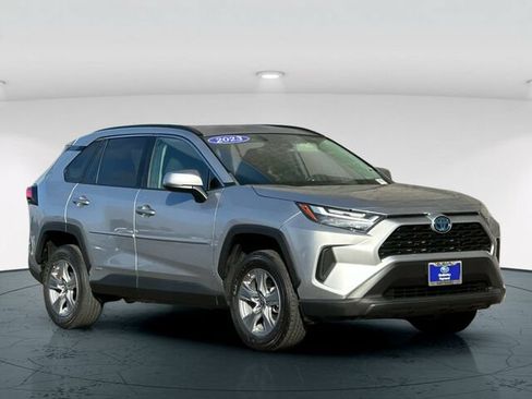 Used 2023 Toyota RAV4 LE AWD/4WD image 8
