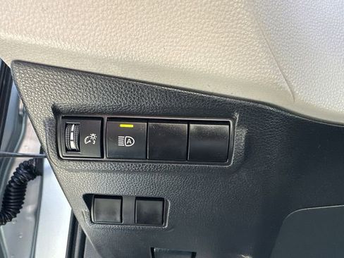 Certified 2024 Toyota Corolla Cross LE w/ Moonroof Package image 29