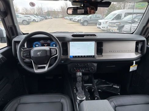 New 2026 Ford Bronco Outer Banks AWD/4WD image 15