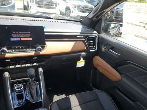 New 2026 GMC Canyon AT4 AWD/4WD image 15