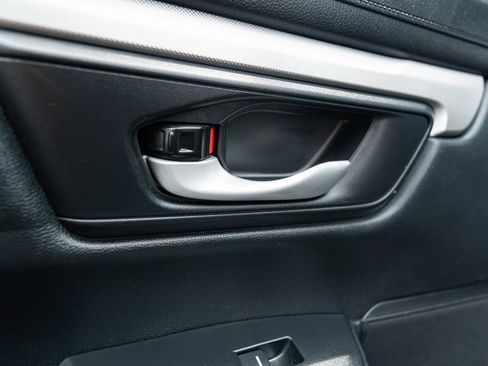 Used 2018 Honda CR-V LX image 28