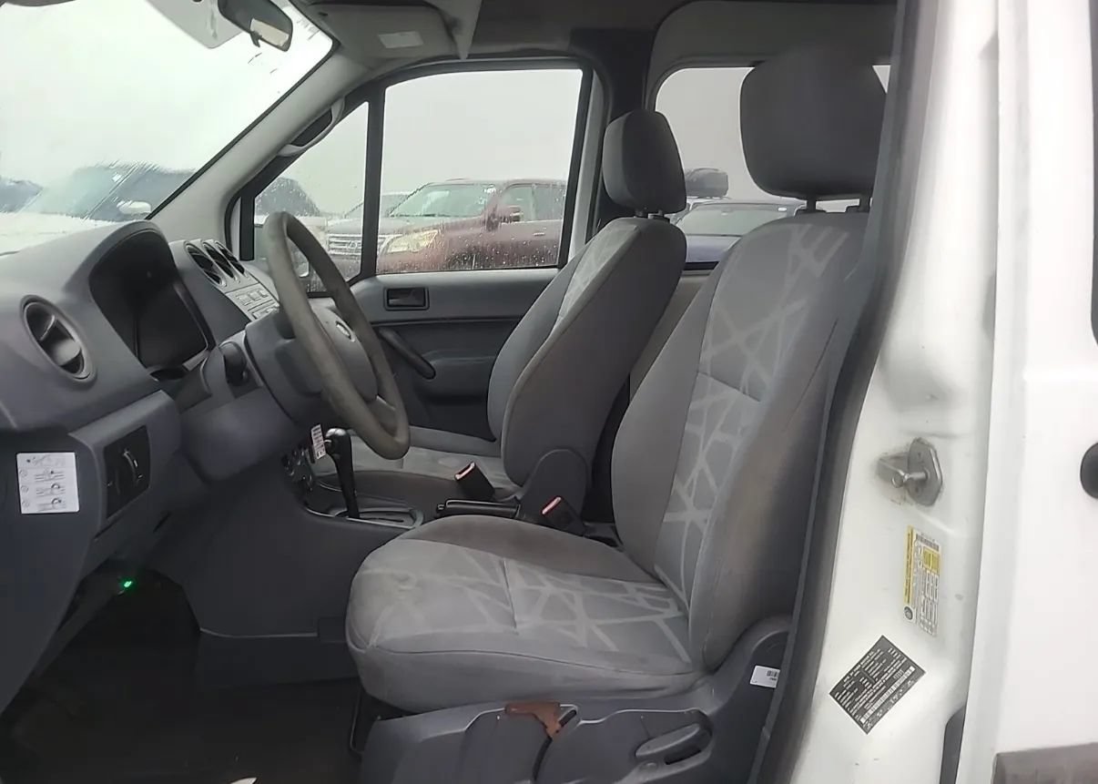 Used 2011 Ford Transit Connect XLT FWD image 6