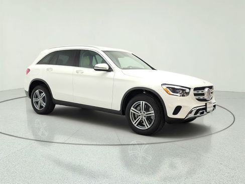Certified 2022 Mercedes-Benz GLC 300 image 3
