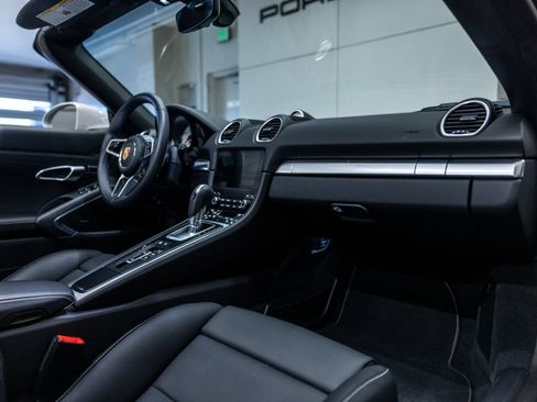 Certified 2024 Porsche 718 Boxster RWD image 33
