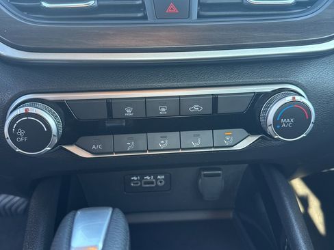 Used 2024 Nissan Altima 2.5 SV image 13