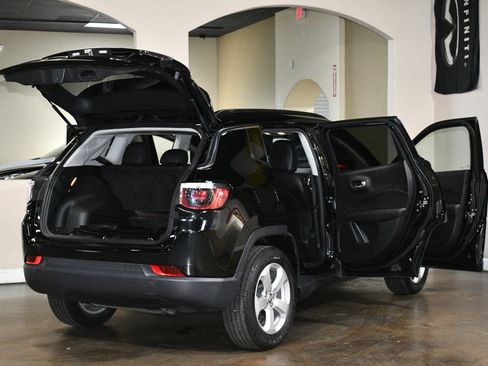 Used 2019 Jeep Compass Latitude w/ Popular Equipment Group image 91