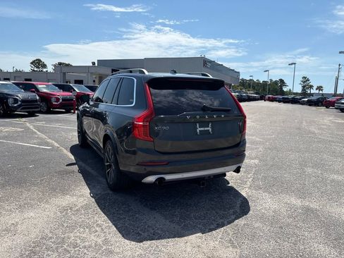 Used 2018 Volvo XC90 T5 Momentum w/ Convenience Package FWD image 4