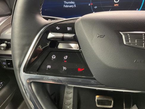 Used 2026 Cadillac Vistiq Sport image 17