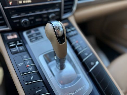 Used 2016 Porsche Panamera Edition image 22