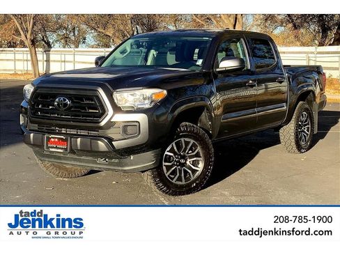 Used 2022 Toyota Tacoma SR image 1