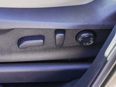 Used 2023 Subaru Ascent Limited w/ Technology Package image 17