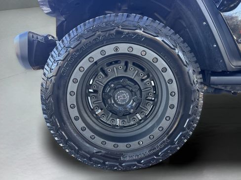 Used 2023 Jeep Gladiator Mojave w/ LED Lighting Group image 35