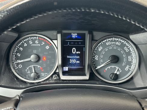 Certified 2023 Toyota Tacoma TRD Off-Road image 27