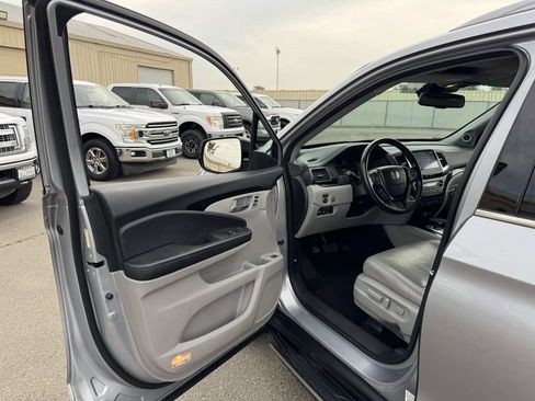 Used 2016 Honda Pilot Elite image 24