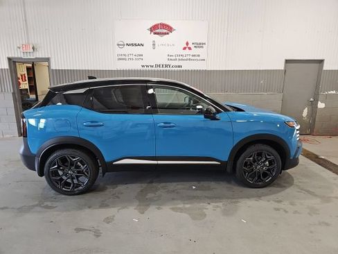 New 2026 Nissan Kicks SR w/ SR Premium Package AWD/4WD image 2