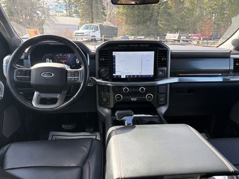 Used 2021 Ford F150 Lariat image 13