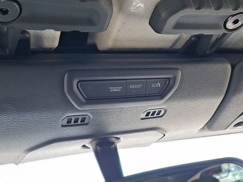 Used 2022 Jeep Wrangler Unlimited Sport AWD/4WD image 25
