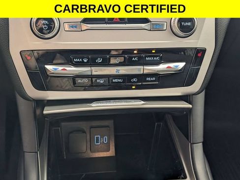 Used 2023 Ford Explorer XLT AWD/4WD image 21