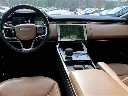Used 2024 Land Rover Range Rover Sport SE image 16