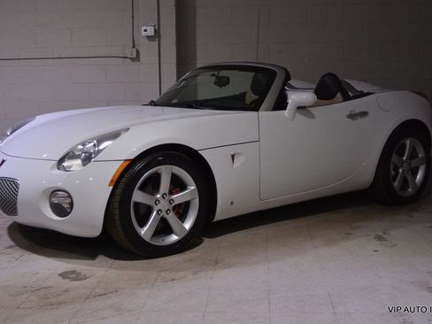 Used 2008 Pontiac Solstice Convertible w/ Premium Package image 24