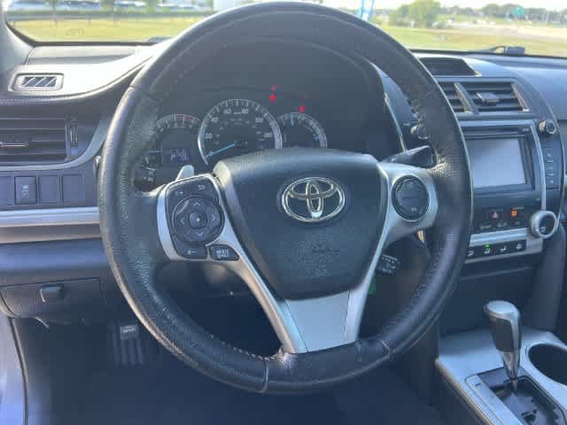 Used 2012 Toyota Camry SE FWD image 17