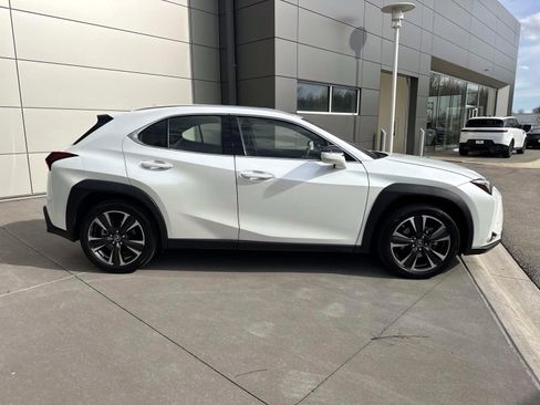 Used 2023 Lexus UX 250h AWD image 4