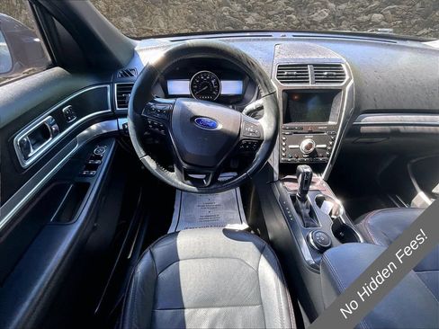Used 2017 Ford Explorer Sport w/ Equipment Group 401A AWD/4WD image 5