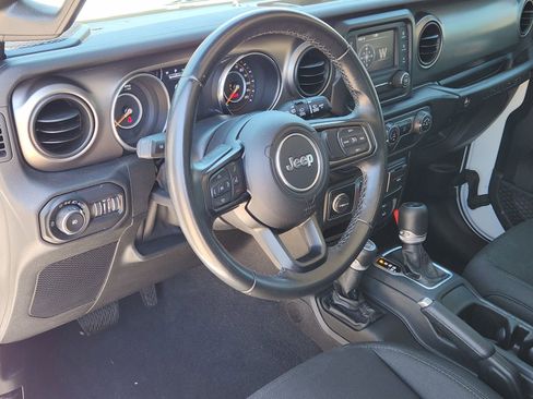 Used 2020 Jeep Wrangler Sport AWD/4WD image 32