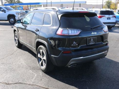 Used 2019 Jeep Cherokee Limited w/ Luxury Group image 6