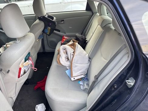 Used 2013 Toyota Prius Two image 11