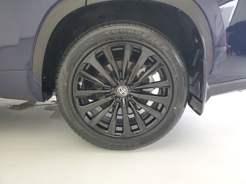 Used 2023 Toyota Highlander XSE image 13