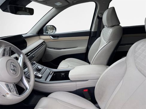 Used 2024 Hyundai Palisade Limited image 10