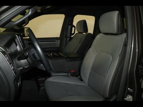 Used 2022 RAM 1500 Big Horn AWD/4WD image 14