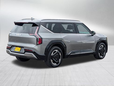Certified 2024 Kia EV9 Land AWD/4WD image 7