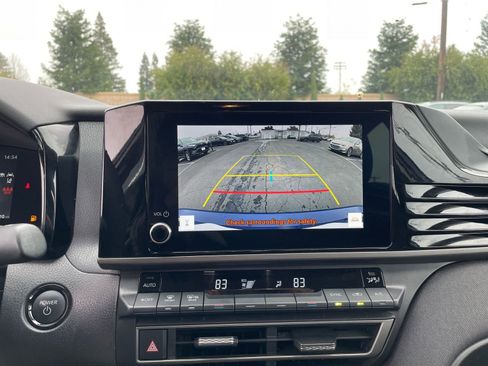 Used 2025 Toyota Camry LE image 17