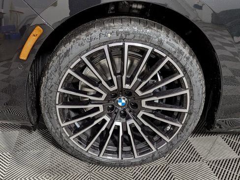 New 2026 BMW i7 xDrive60 image 8