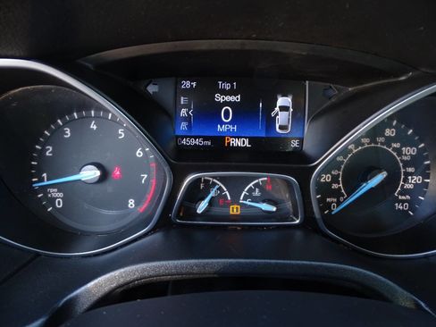 Used 2018 Ford Focus SE w/ SE Winter Package image 15