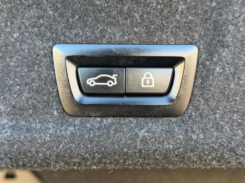 Certified 2022 BMW 330i Sedan w/ Driving Assistance Package image 12