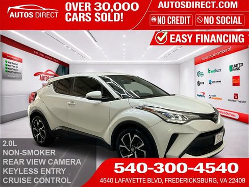Used 2021 Toyota C-HR XLE FWD image 1