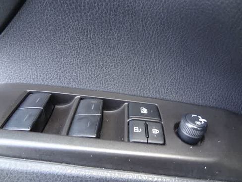 Used 2024 Toyota Camry SE FWD image 14